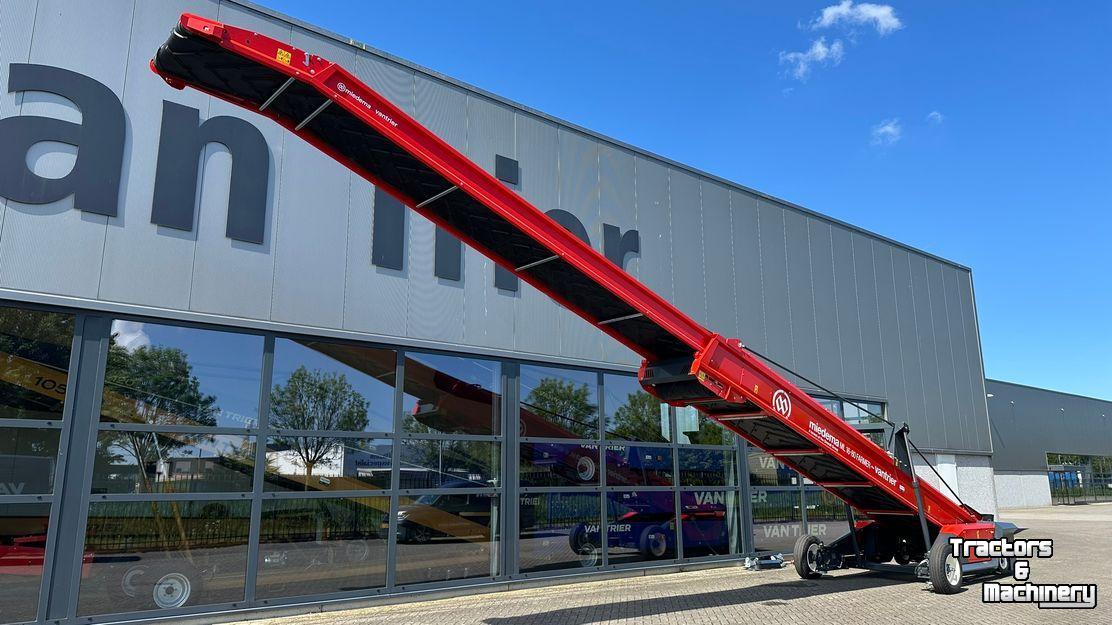 Telescopic storeloader Miedema ML1680 Hallenvuller