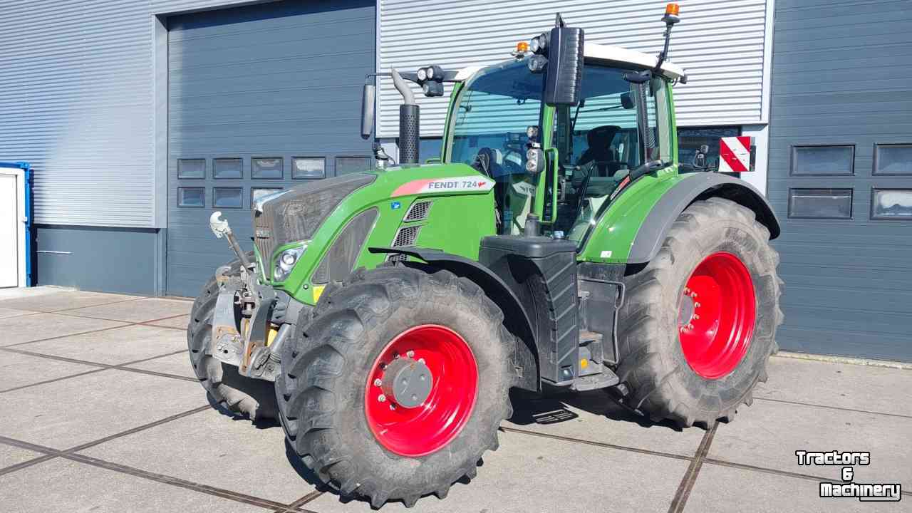 Tractors Fendt 724 S4 Profi Plus
