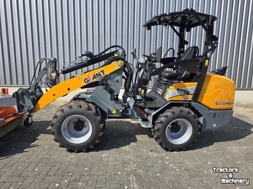 Wheelloader Giant G2700HD+