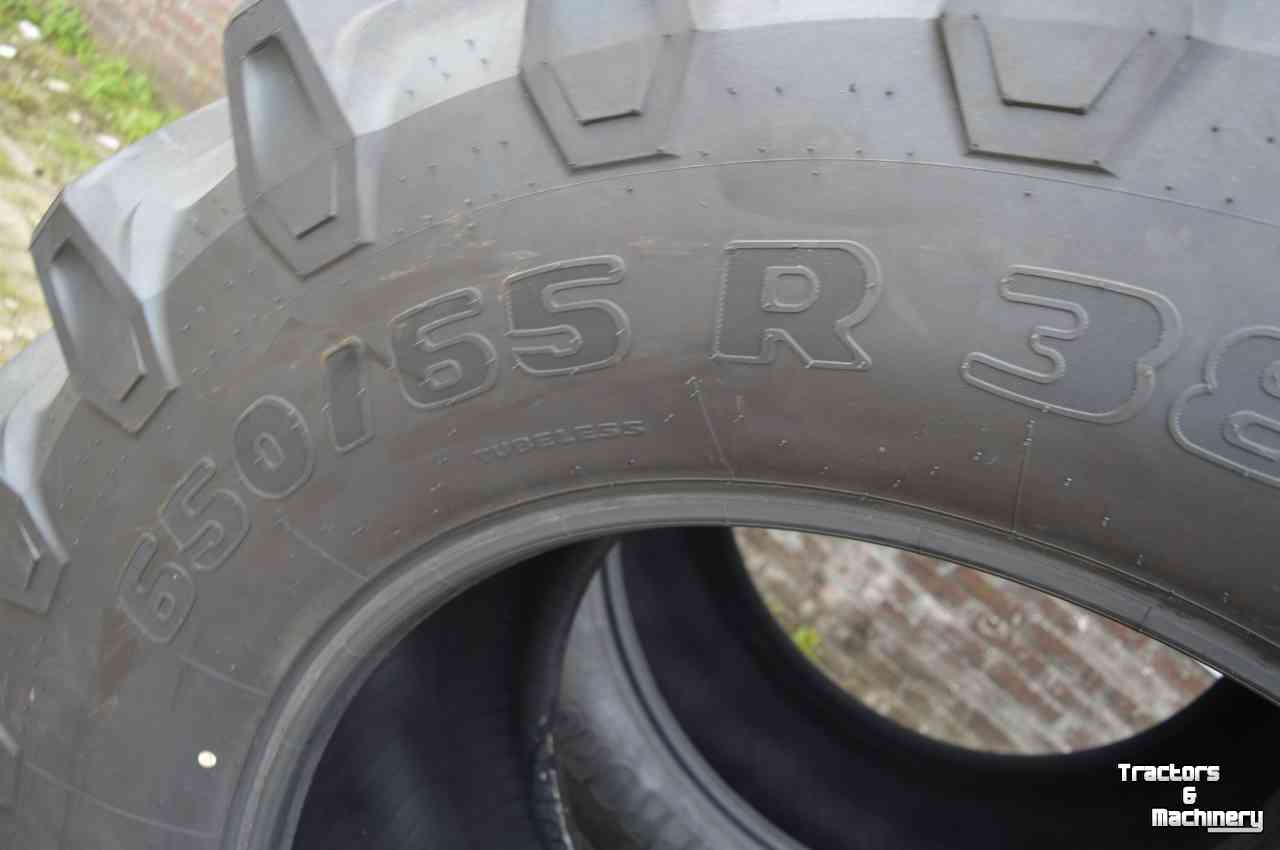 Wheels, Tyres, Rims & Dual spacers Trelleborg 650/65r38 demontage