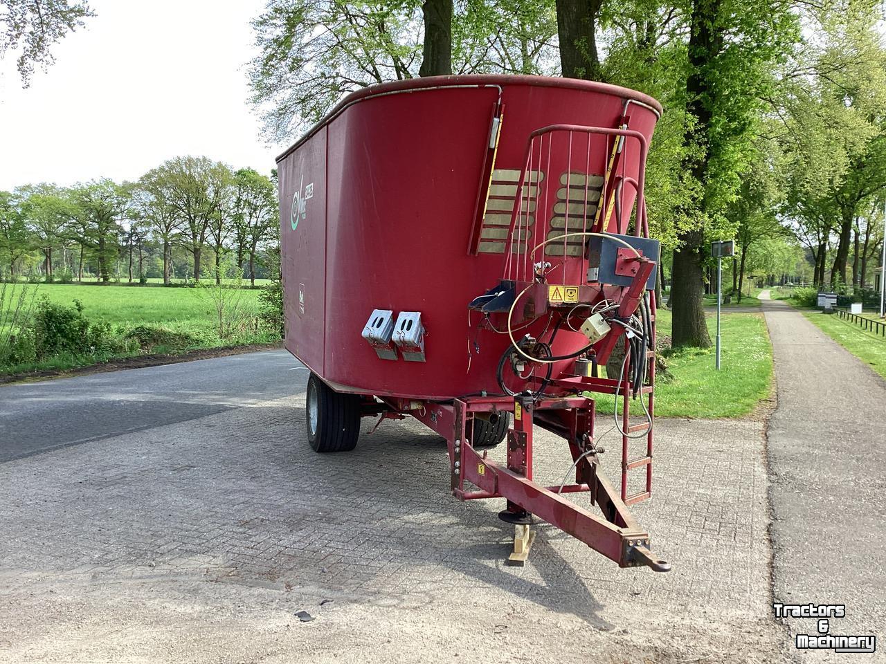 Feed mixer Van Lengerich V-mix 24 - 2 S