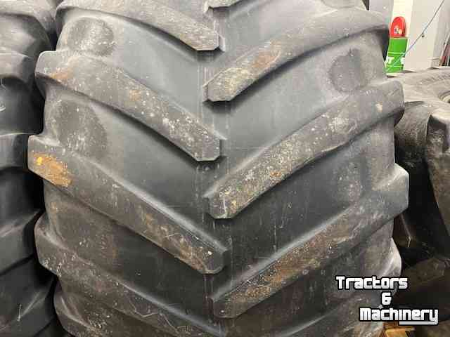 Wheels, Tyres, Rims & Dual spacers Michelin 1050/50R32
