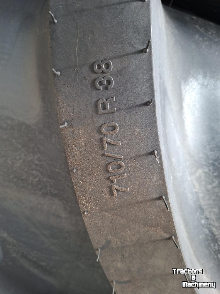 Wheels, Tyres, Rims & Dual spacers Vredestein 710/70R38