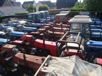 Tractor Ford 2600 - 3600 - 4100 - 4600, 2000 - 3000 - 4000 - 5000 - 7000, 5600 - 6600 - 6610 - 6700 - 7700.