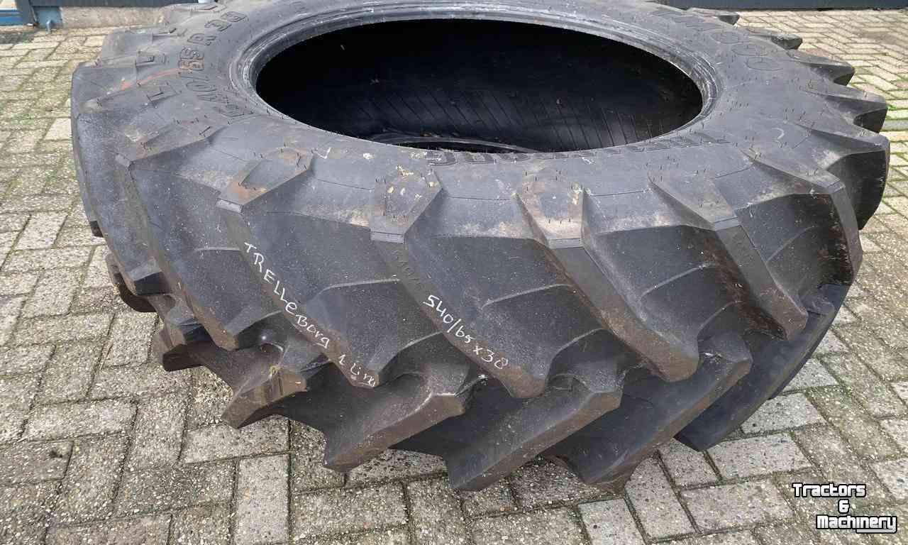 Wheels, Tyres, Rims & Dual spacers Trelleborg 540/65R38 95% TM800