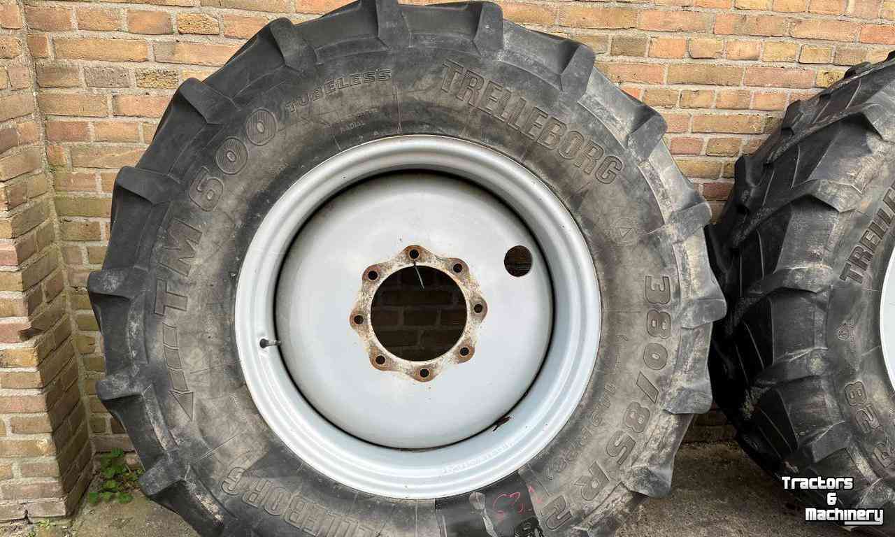 Wheels, Tyres, Rims & Dual spacers Trelleborg 380/85R28 30% TM 600