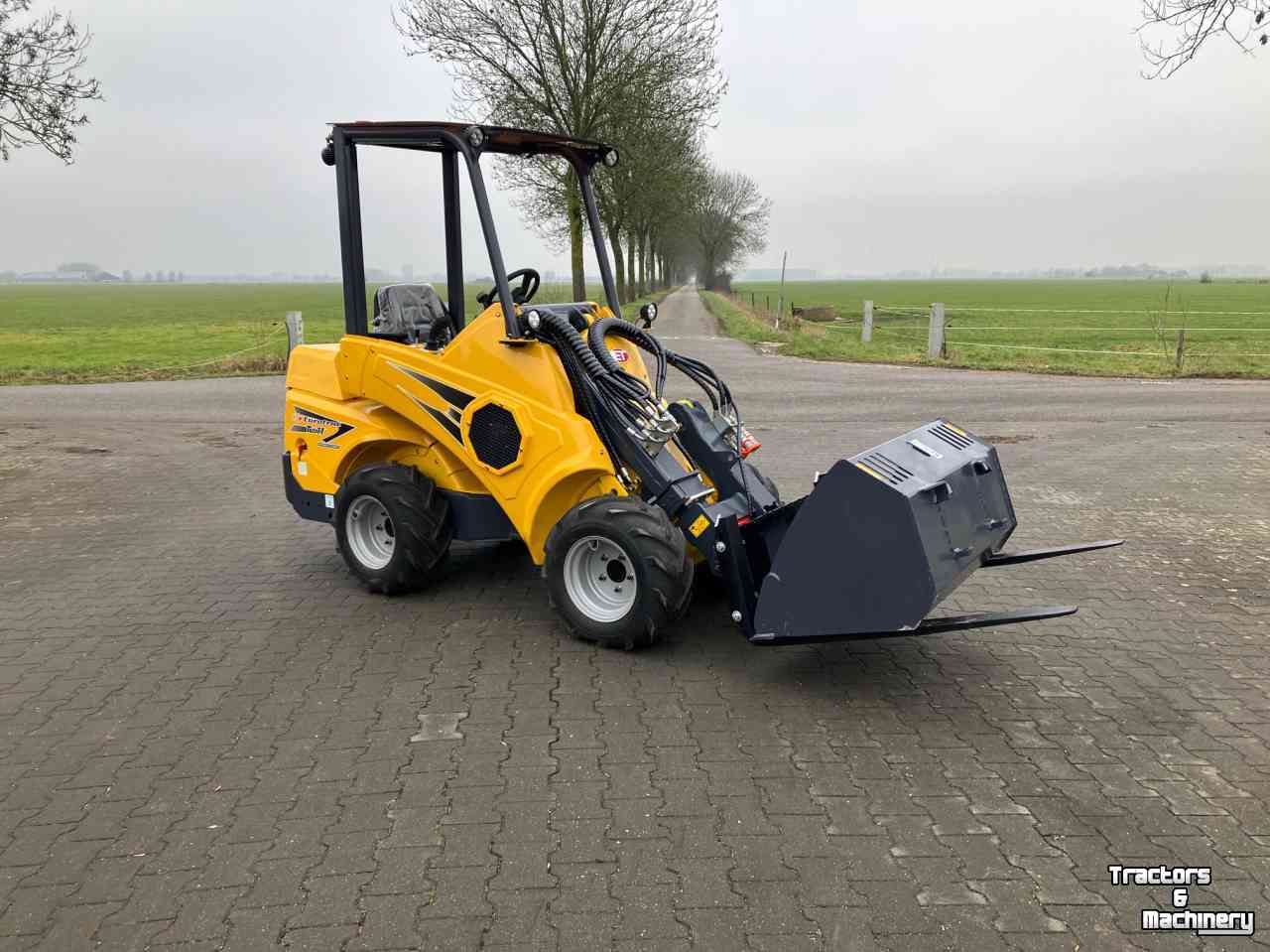 Wheelloader Eurotrac W11 telescoop shovel -minishovel