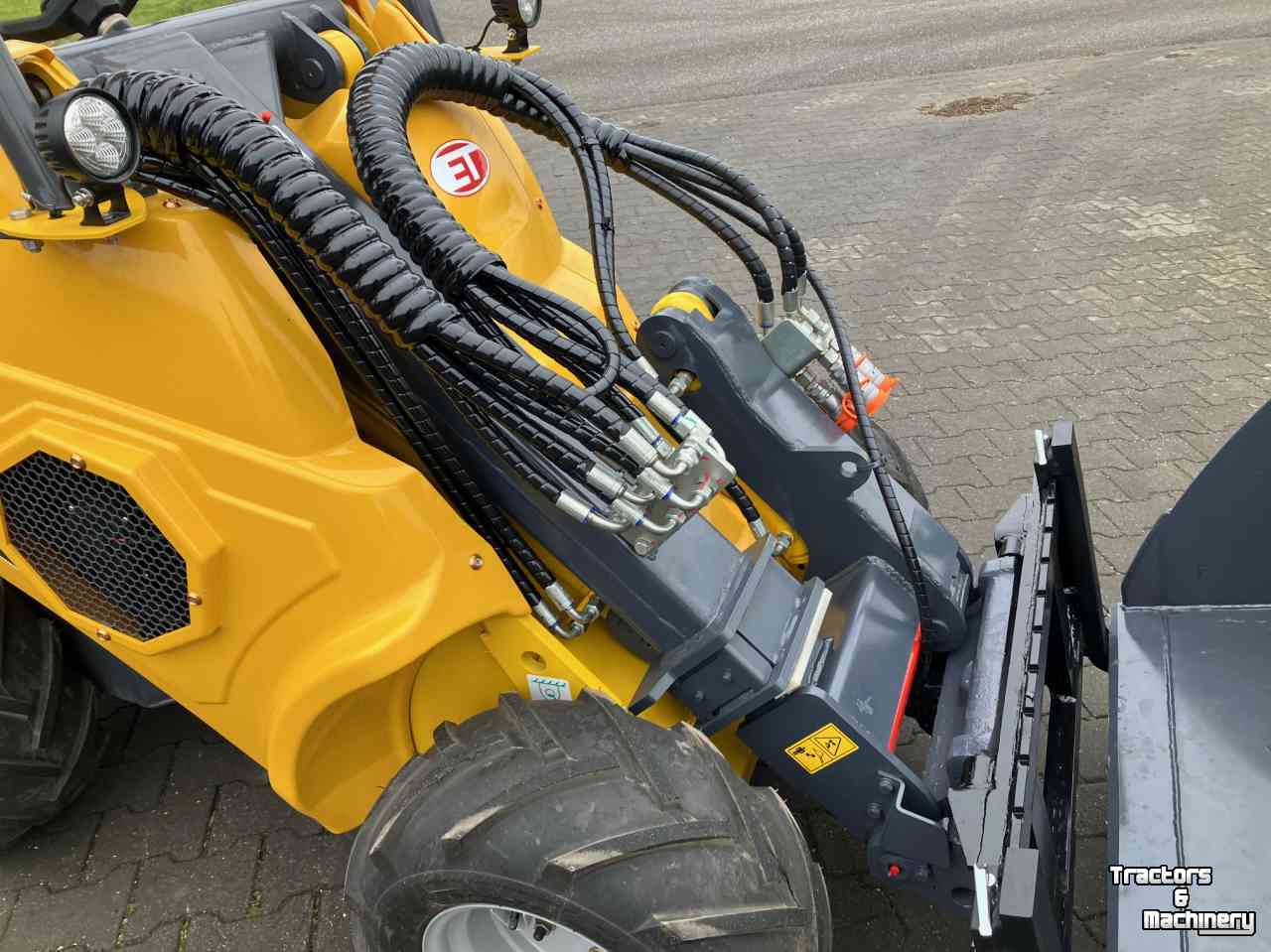 Wheelloader Eurotrac W11 telescoop shovel -minishovel