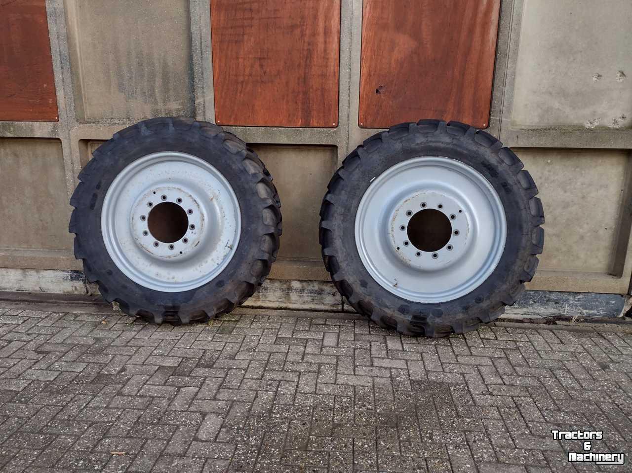 Wheels, Tyres, Rims & Dual spacers Firestone 320/85R36