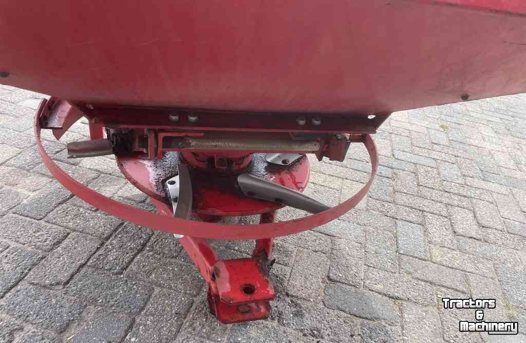 Fertilizer spreader Lely Kunstmeststrooier L 2010 - strooier