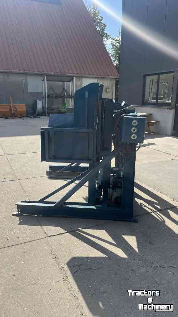 Bulk box tipper Antha kistenkantelaar