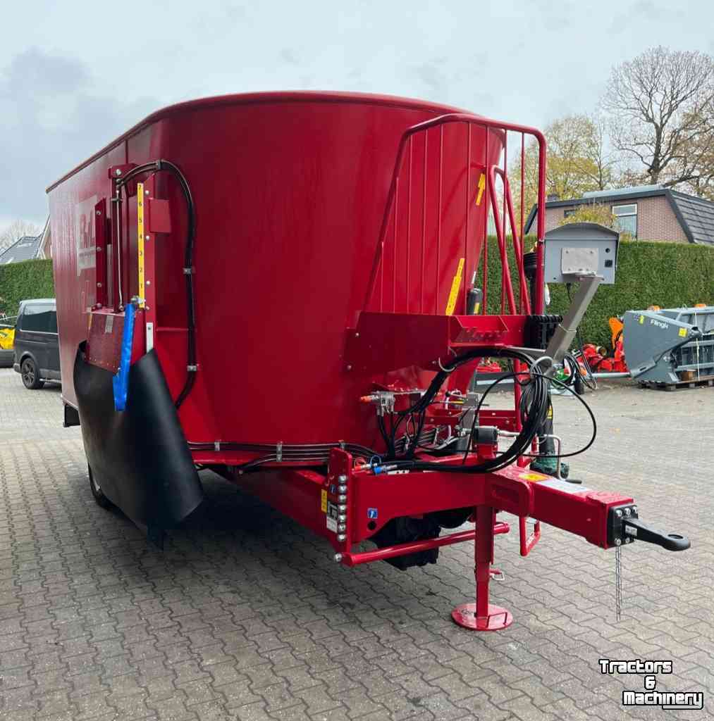 Feed mixer BVL V-Mix Plus 22-2S Voermengwagen.