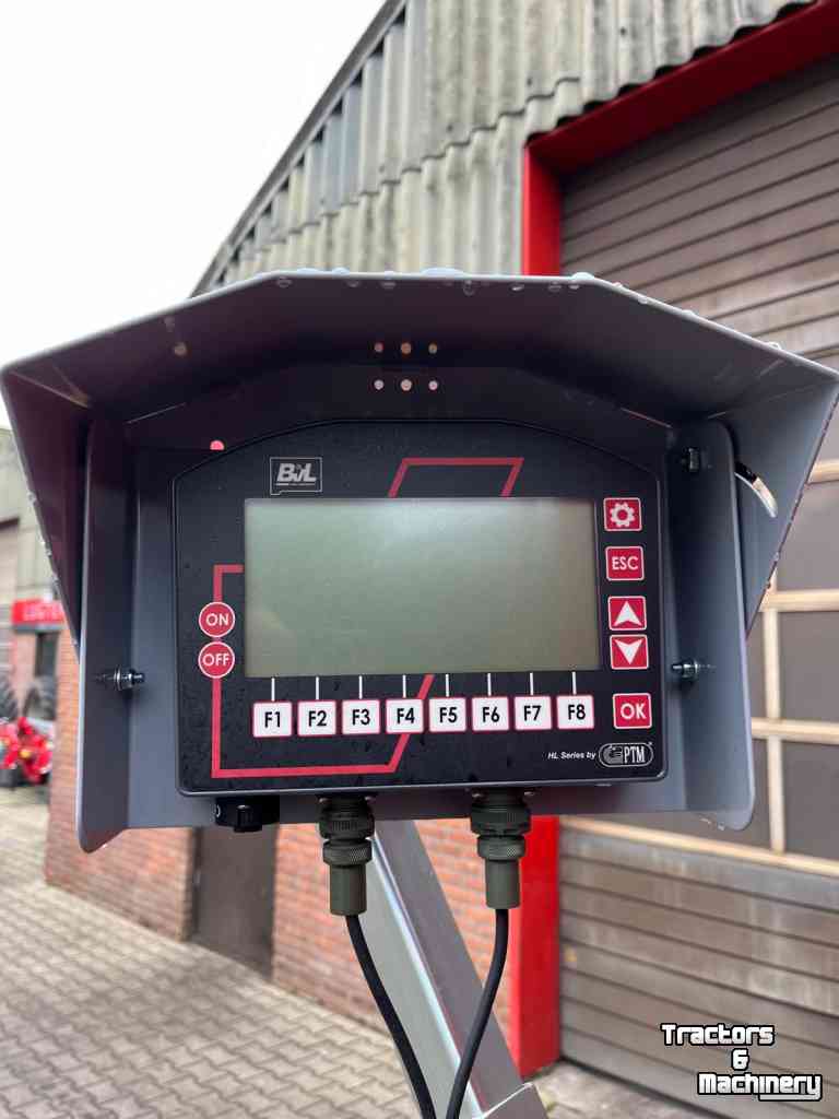 Feed mixer BVL V-Mix Plus 22-2S Voermengwagen.