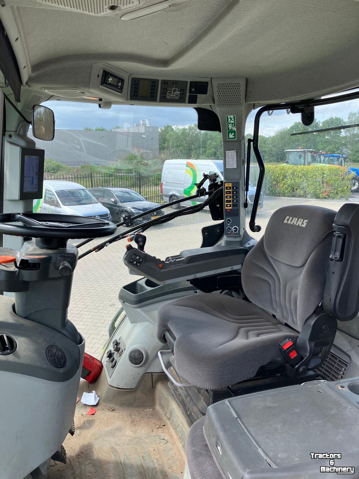 Tractor Claas AXION 830 CMATIC