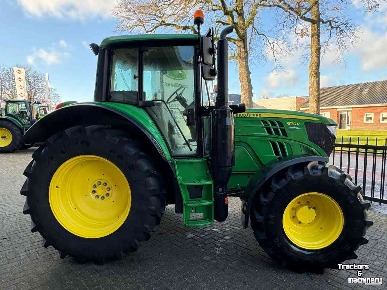 Tractor John Deere 6120M