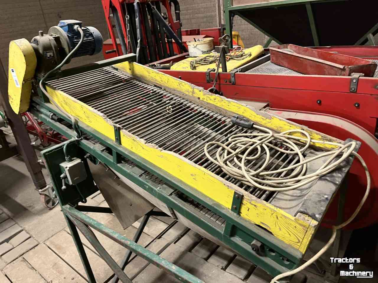 Other conveying equipment and accessories Visser Zeefketting, op onderstel