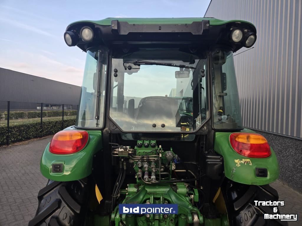 Tractor John Deere 5100M
