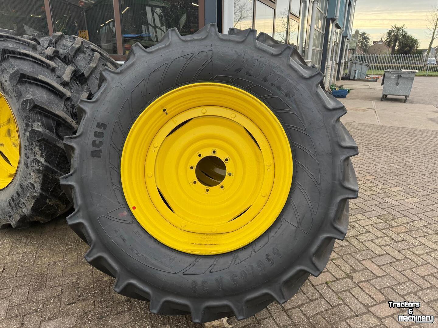 Wheels, Tyres, Rims & Dual spacers Mitas Banden Mitas