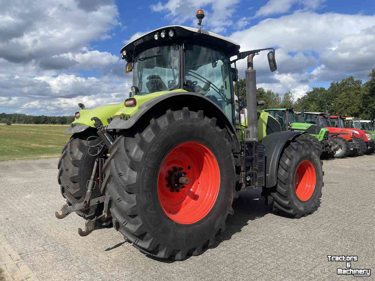 Tractor Claas Axion 810 C-Matic Cebis (nieuw model, jaar 2015)