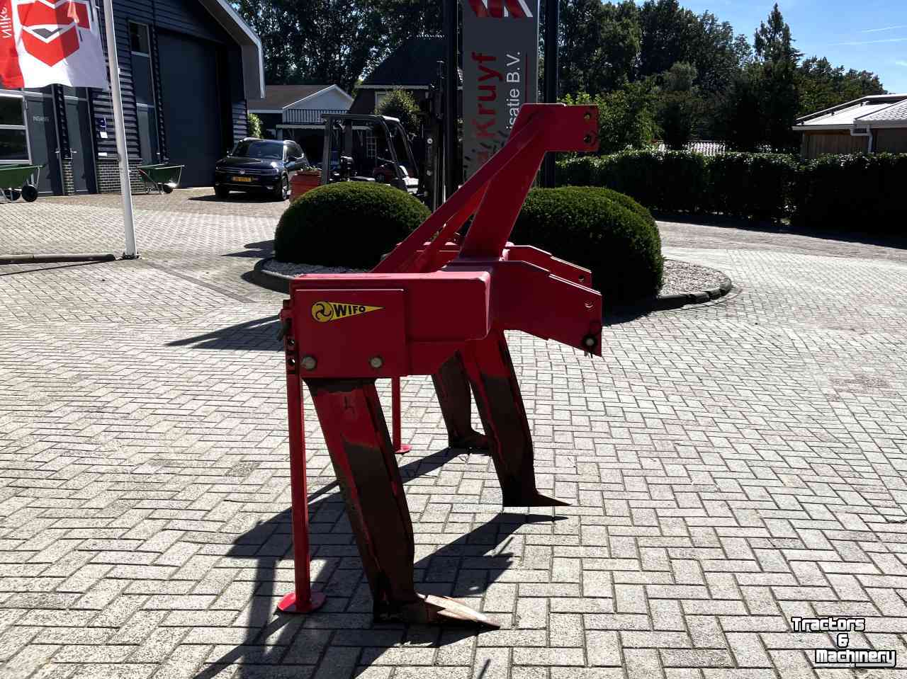 Deep subsoiler Wifo WU-23-R-700-1800