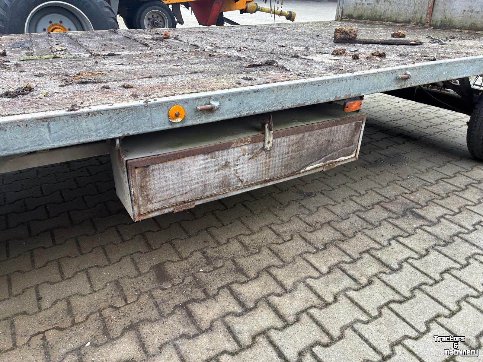 Livestock trailer  Plattewagen/aanhanger