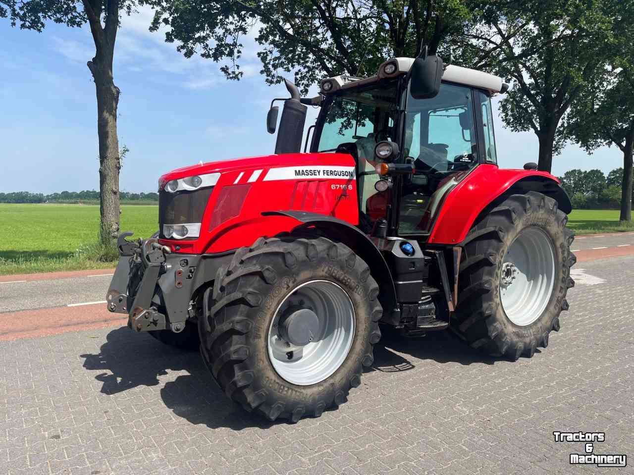 Tractor Massey Ferguson 6716S Dyna6