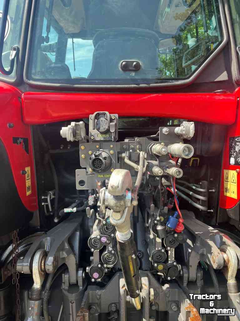 Tractor Massey Ferguson 6716S Dyna6