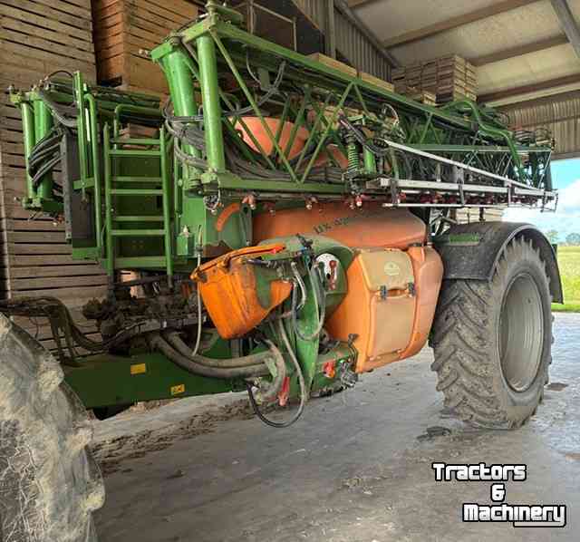 Fieldsprayer Amazone UX 4200 spuit