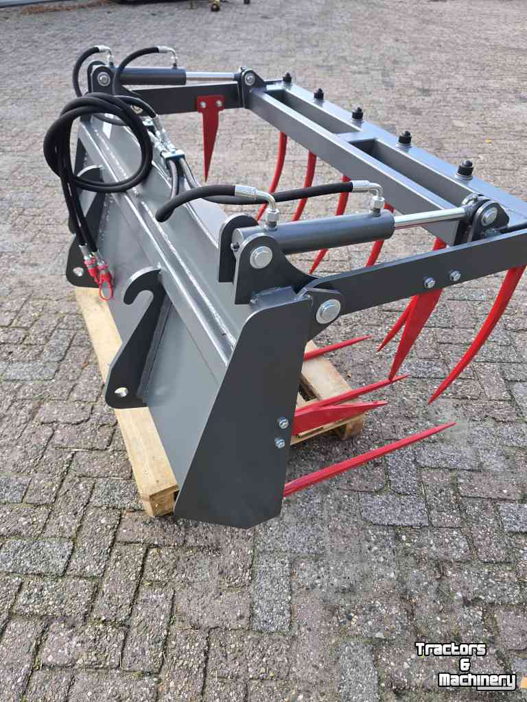 Front-end loader bucket / Front loader bucket Stekro Mestklem 150 cm weideman aansluiting