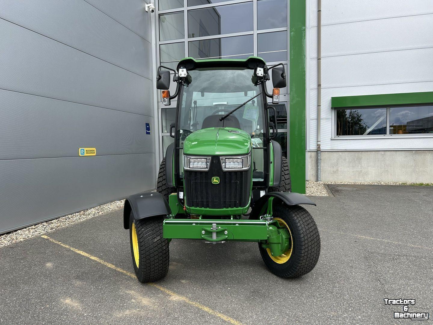 Small-track Tractor John Deere 4066R