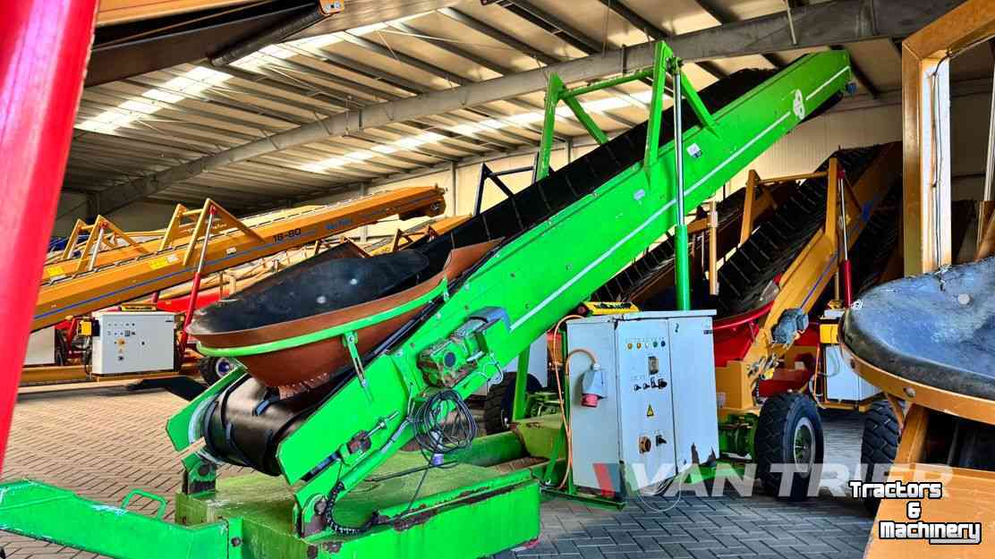 Telescopic storeloader Breston Z14-80 Hallenvuller