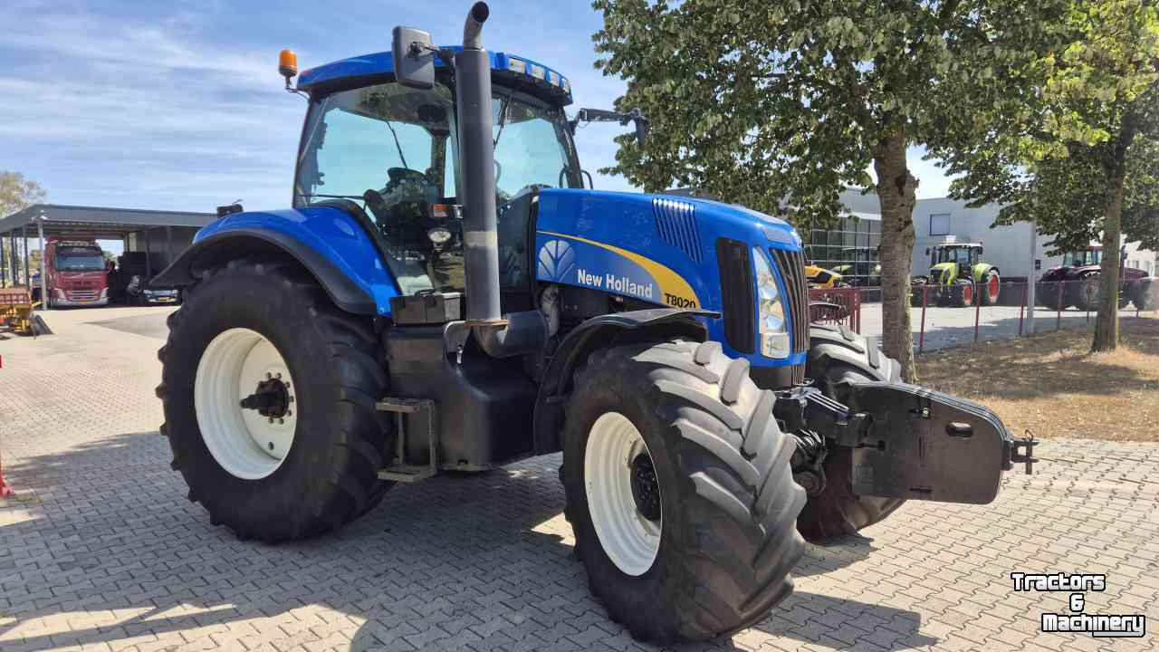 Tractor New Holland T8020 FP 40 Kmh. Lucht, geveerde vooras