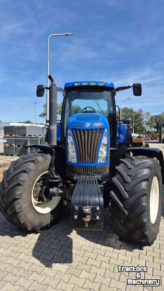 Tractor New Holland T8020 FP 40 Kmh. Lucht, geveerde vooras