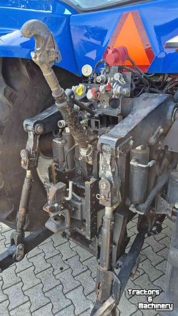 Tractor New Holland T8020 FP 40 Kmh. Lucht, geveerde vooras