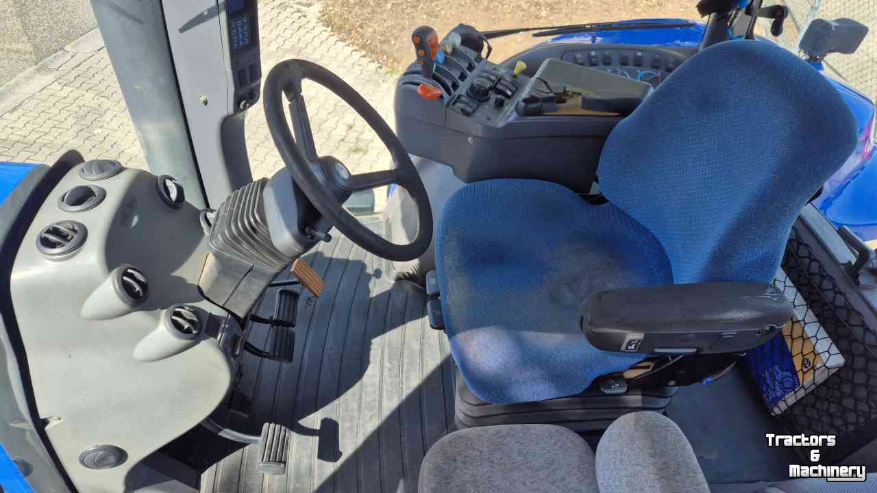 Tractor New Holland T8020 FP 40 Kmh. Lucht, geveerde vooras