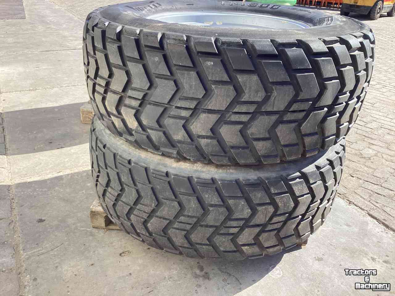 Wheels, Tyres, Rims & Dual spacers New Holland Gazonbanden op velg