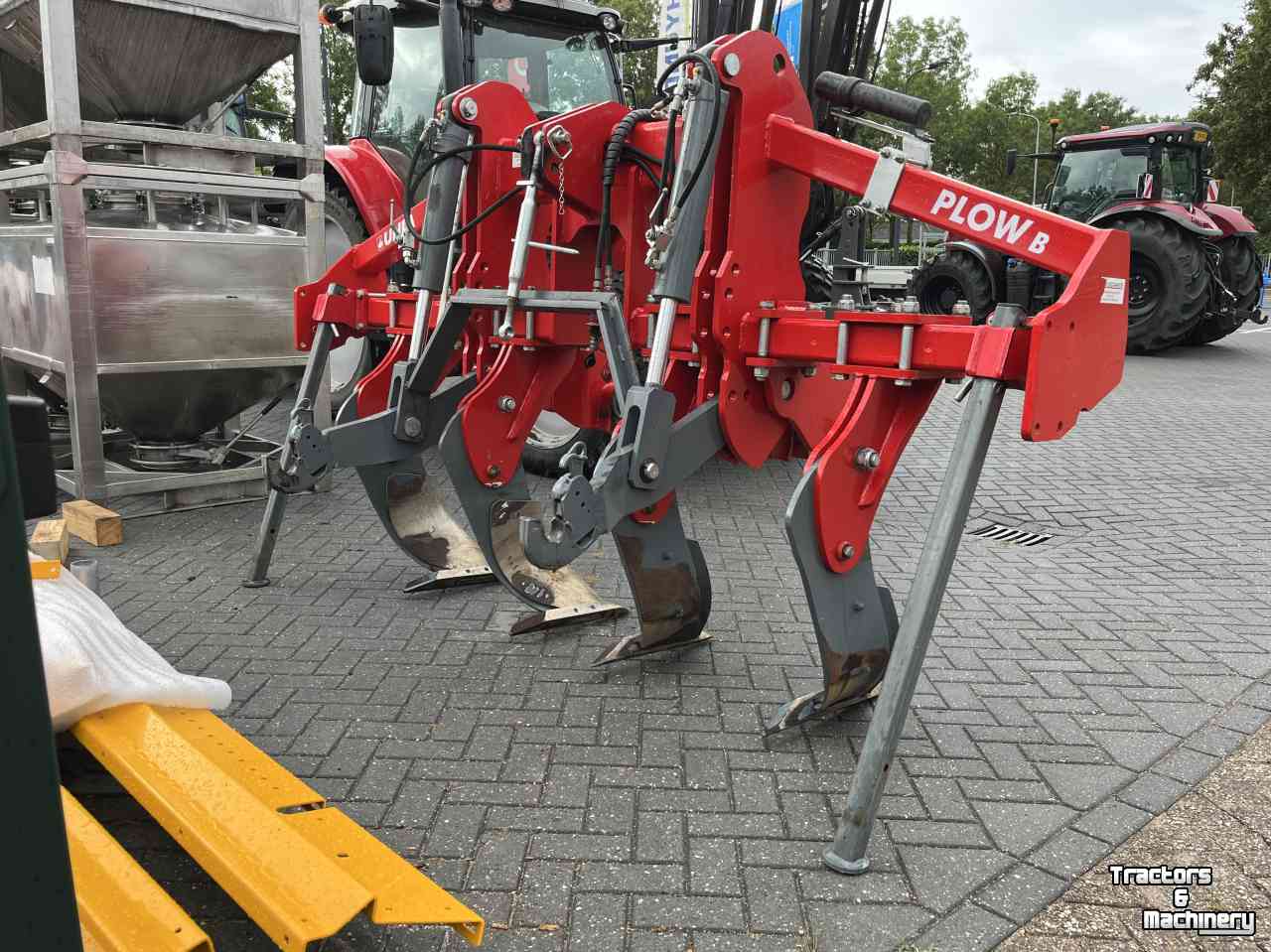 Deep subsoiler Unia Plow B4 voorzetwoeler/digger (MET 6 TANDEN, 2 ONGEMONTEERD)