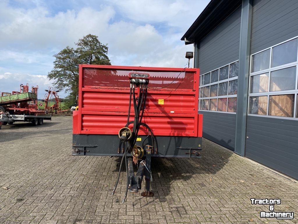 Silage-block distribution wagon Schuitemaker Amigo 40 kuilvoerblokkendoseerwagen