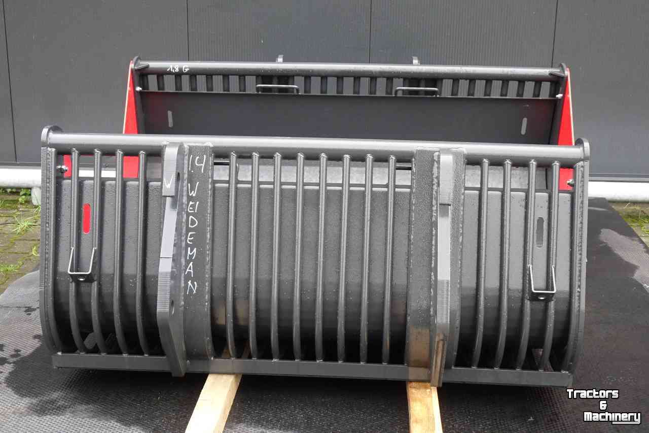 Skeleton buckets Hofstede Puinbak puin tegel bak riek met model Giant of Weidemann aankoppeling