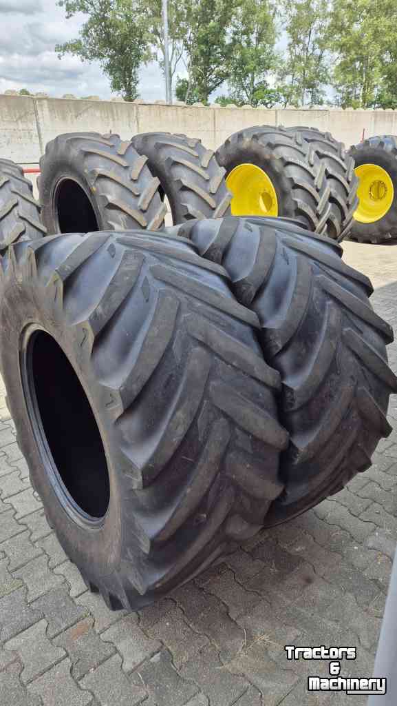 Wheels, Tyres, Rims & Dual spacers Michelin Xeobib VF600/60R30 banden met 4mm