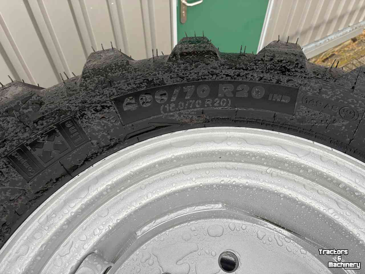 Wheels, Tyres, Rims & Dual spacers  Michelin 400/70R20 XMCL