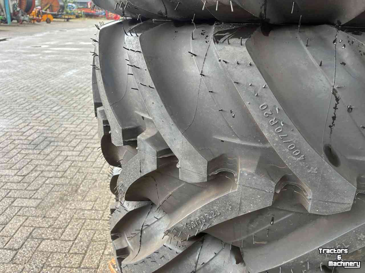 Wheels, Tyres, Rims & Dual spacers  Michelin 400/70R20 XMCL