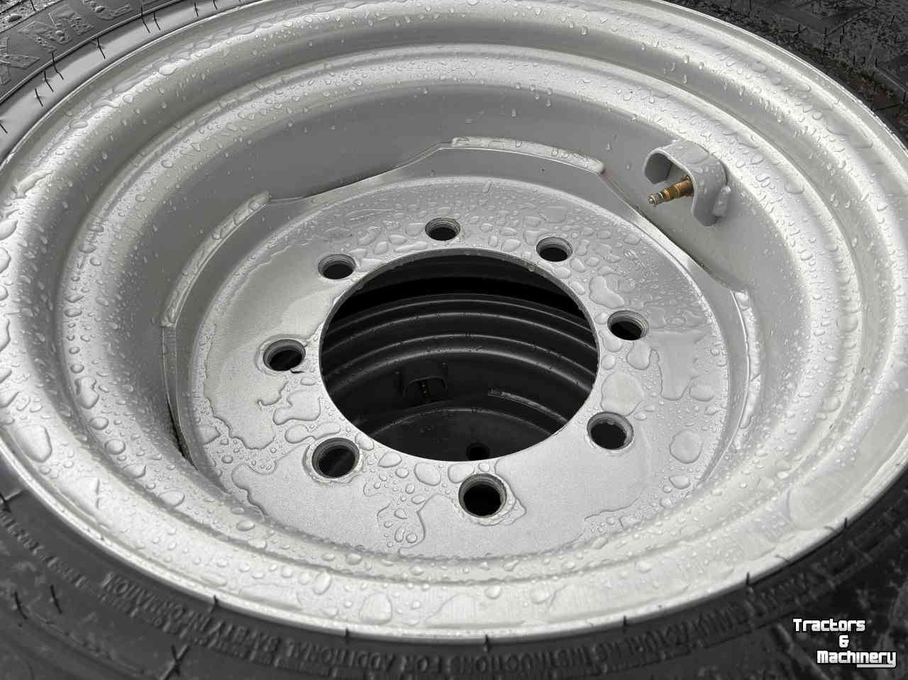 Wheels, Tyres, Rims & Dual spacers  Michelin 400/70R20 XMCL