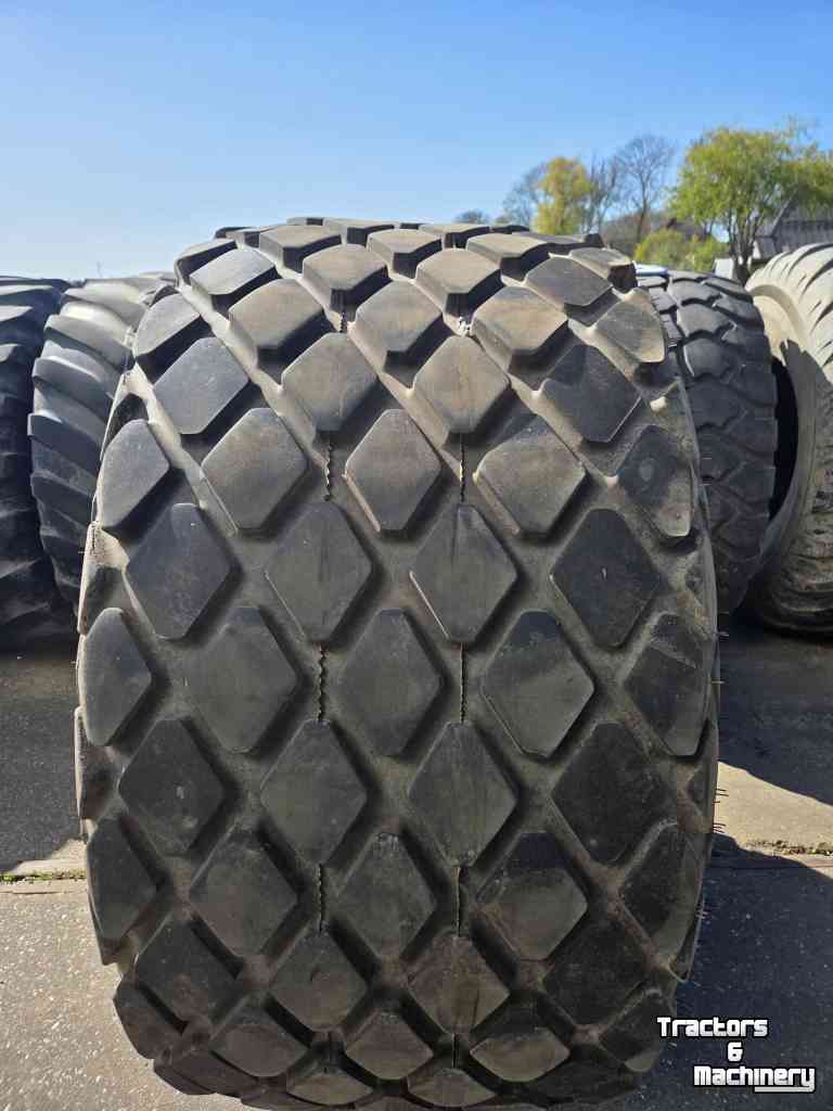 Wheels, Tyres, Rims & Dual spacers BKT 28L-26 RT390