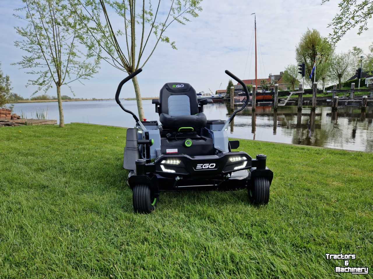 Ride-on mower EGO EGO zitmaaier ZT4201E-L 36AH Z6 zero turn met stuurhendels 107 cm incl. 3 x 12 Ah accu
