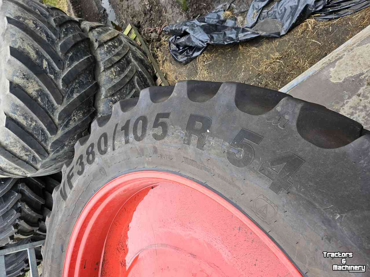 Wheels, Tyres, Rims & Dual spacers Mitas MItas 380/105R54 op 10-gaats velg