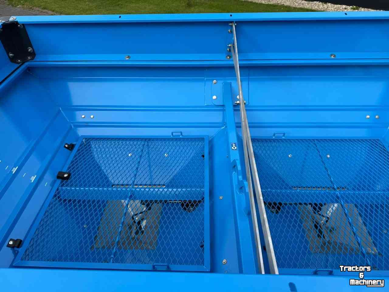 Fertilizer spreader Lemken Spica 8
