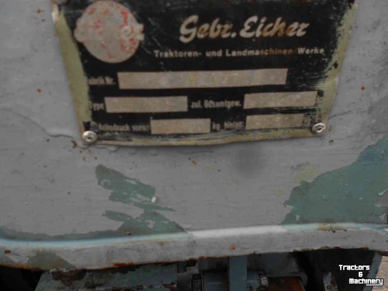 Small-track Tractor Eicher es 202