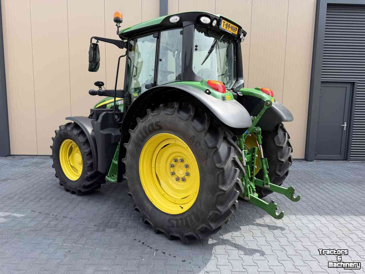 Tractor John Deere 6120M