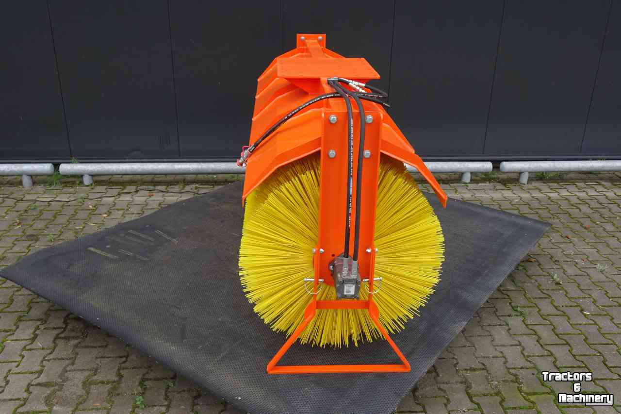 Sweepers and vacuum sweepers Hofstede Veegmachine Borstel diameter 90cm mobiele kraan graaf machine veeg  veger borstel machine